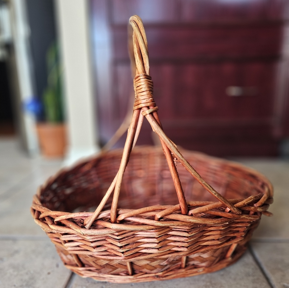 Rustic Woven Basket - Picture 5 of 16
